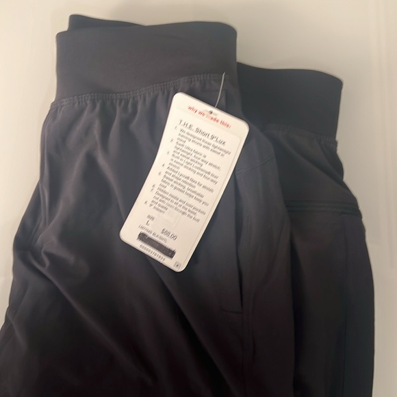 NEW / Lululemon T.H.E. Short 9 
Lux. / B003 - Picture 12 of 13